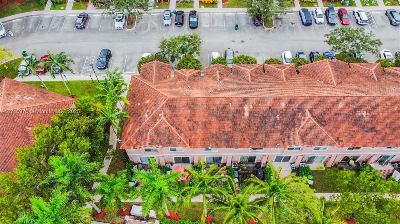 7854 Catalina Cir, Tamarac, FL 33321 Photo