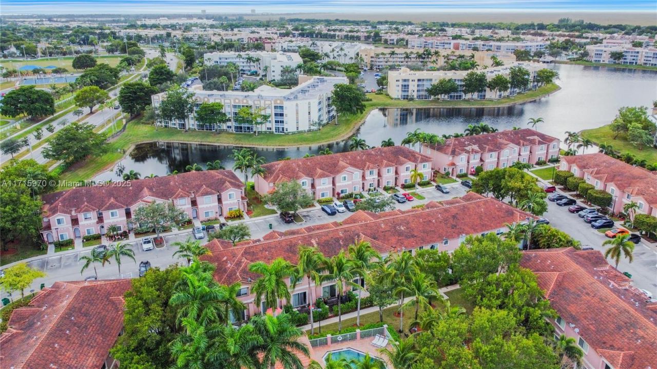 7854 Catalina Cir, Tamarac, FL 33321 Photo