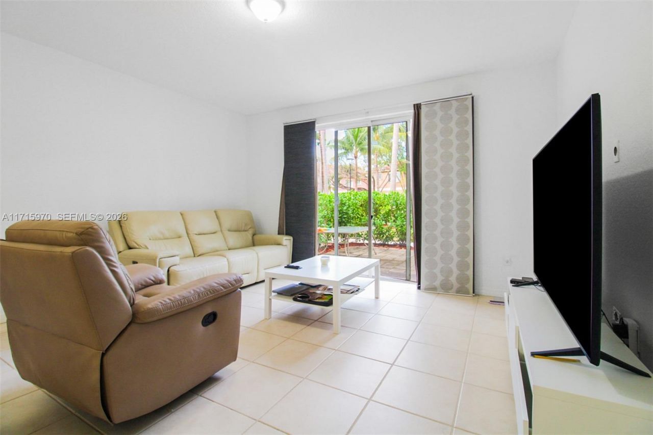 7854 Catalina Cir, Tamarac, FL 33321 Photo