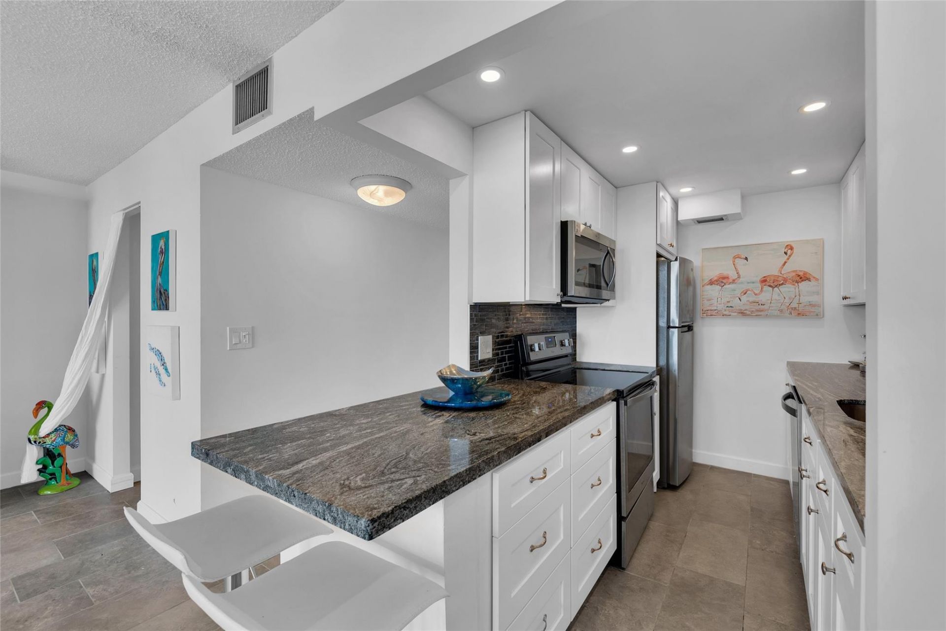 3015 N Ocean Boulevard, Unit 9C, Fort Lauderdale, FL 33308 Photo