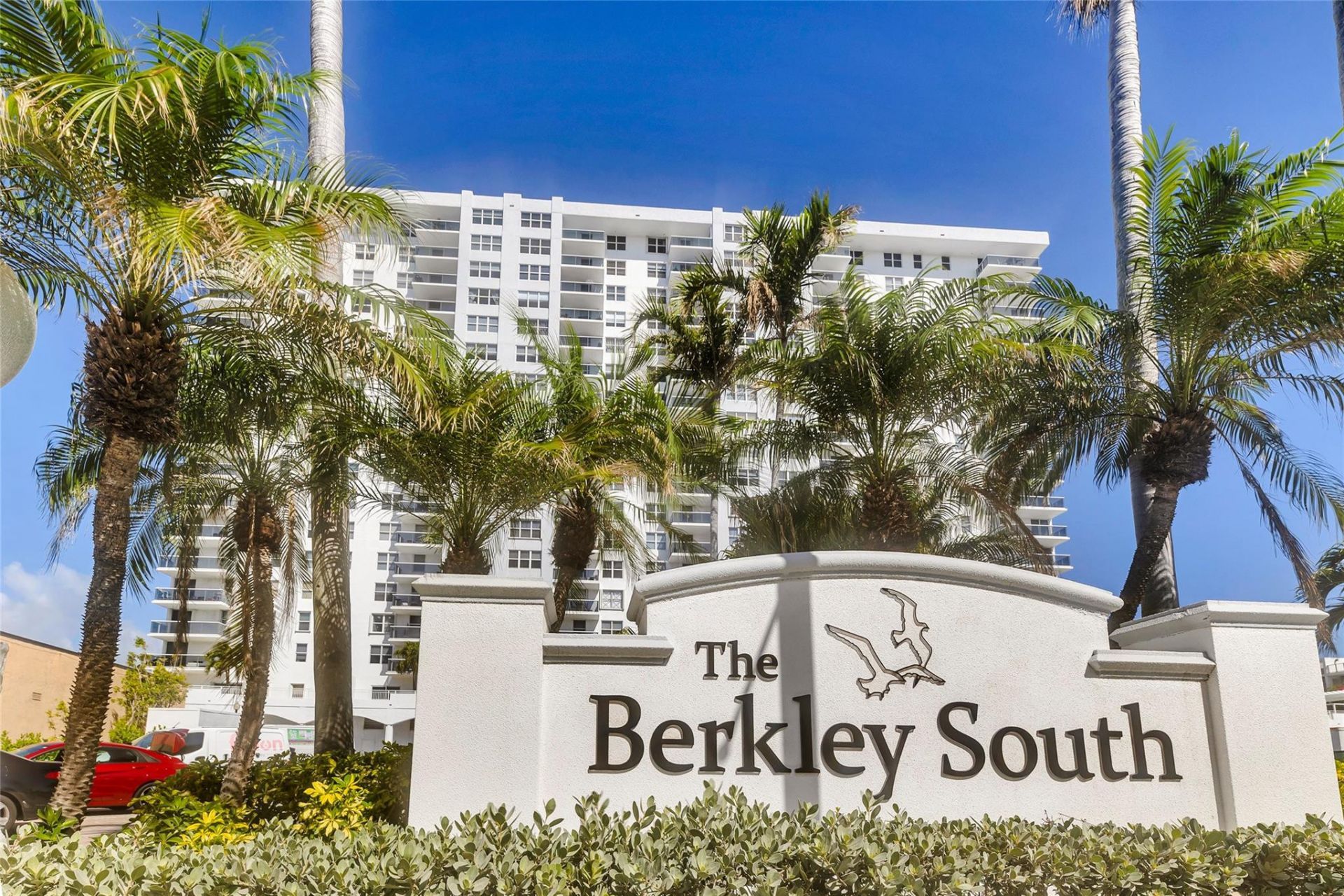 3015 N Ocean Boulevard, Unit 9C, Fort Lauderdale, FL 33308 Photo