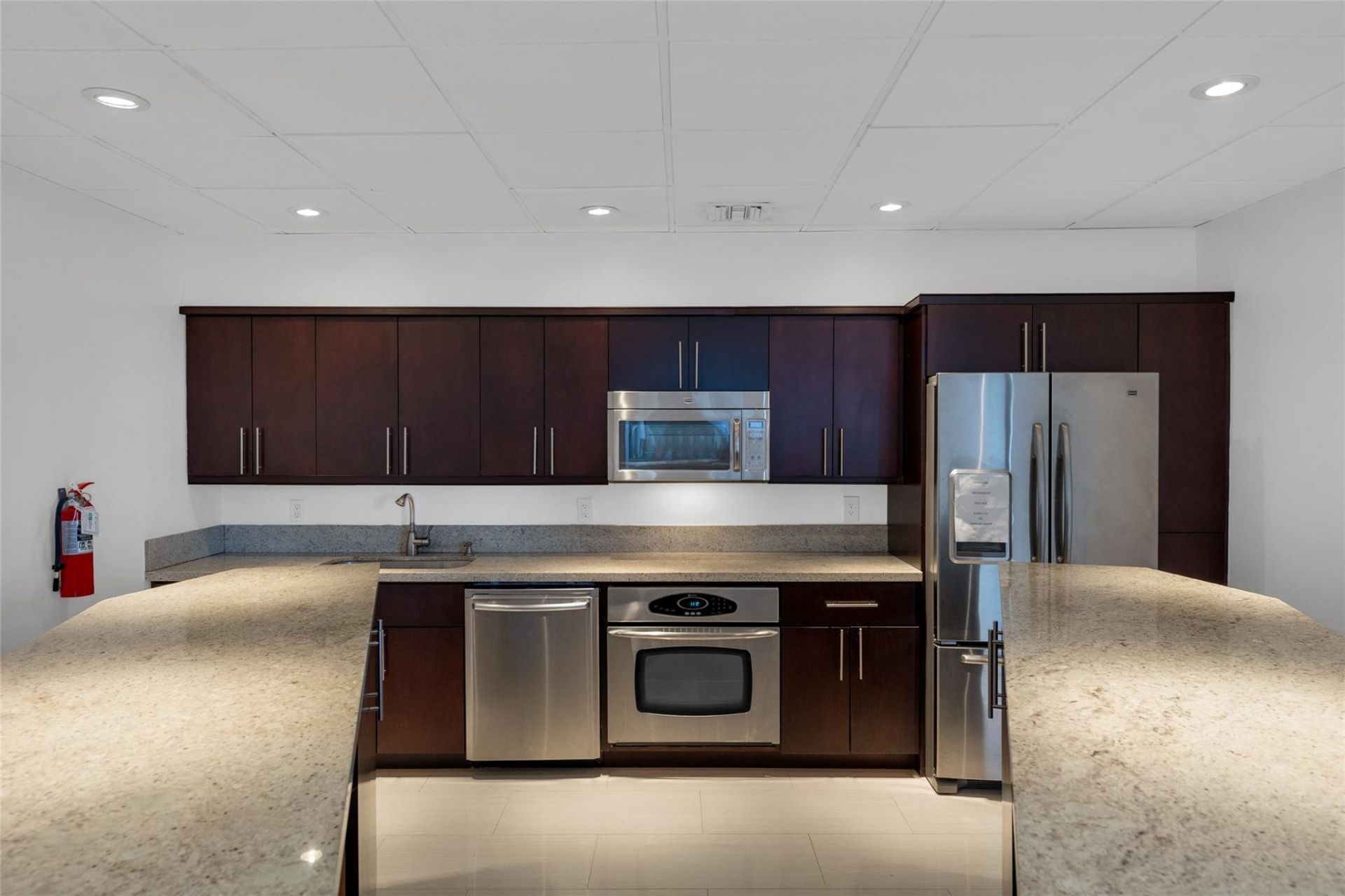 3015 N Ocean Boulevard, Unit 9C, Fort Lauderdale, FL 33308 Photo