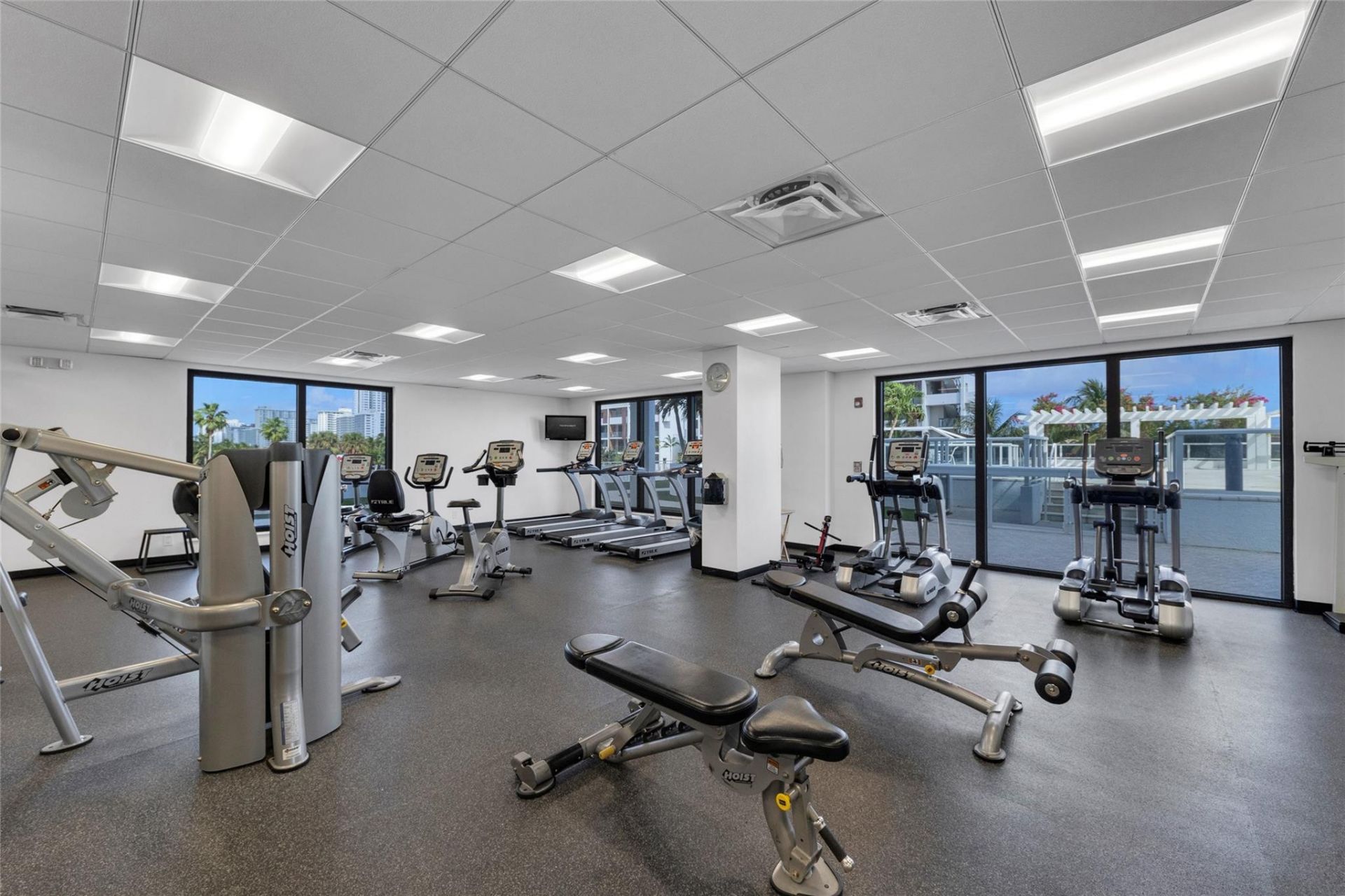 3015 N Ocean Boulevard, Unit 9C, Fort Lauderdale, FL 33308 Photo