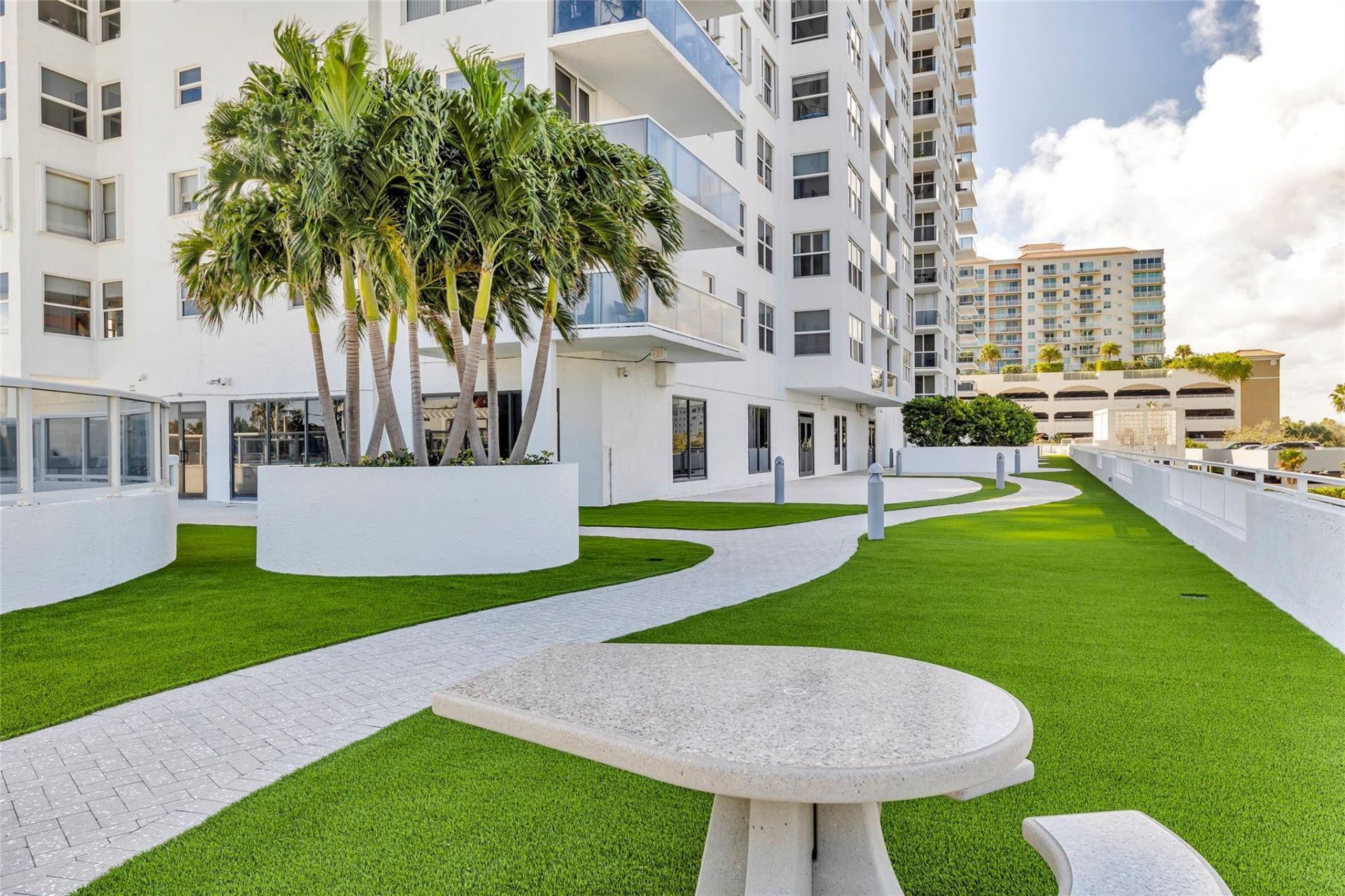 3015 N Ocean Boulevard, Unit 9C, Fort Lauderdale, FL 33308 Photo