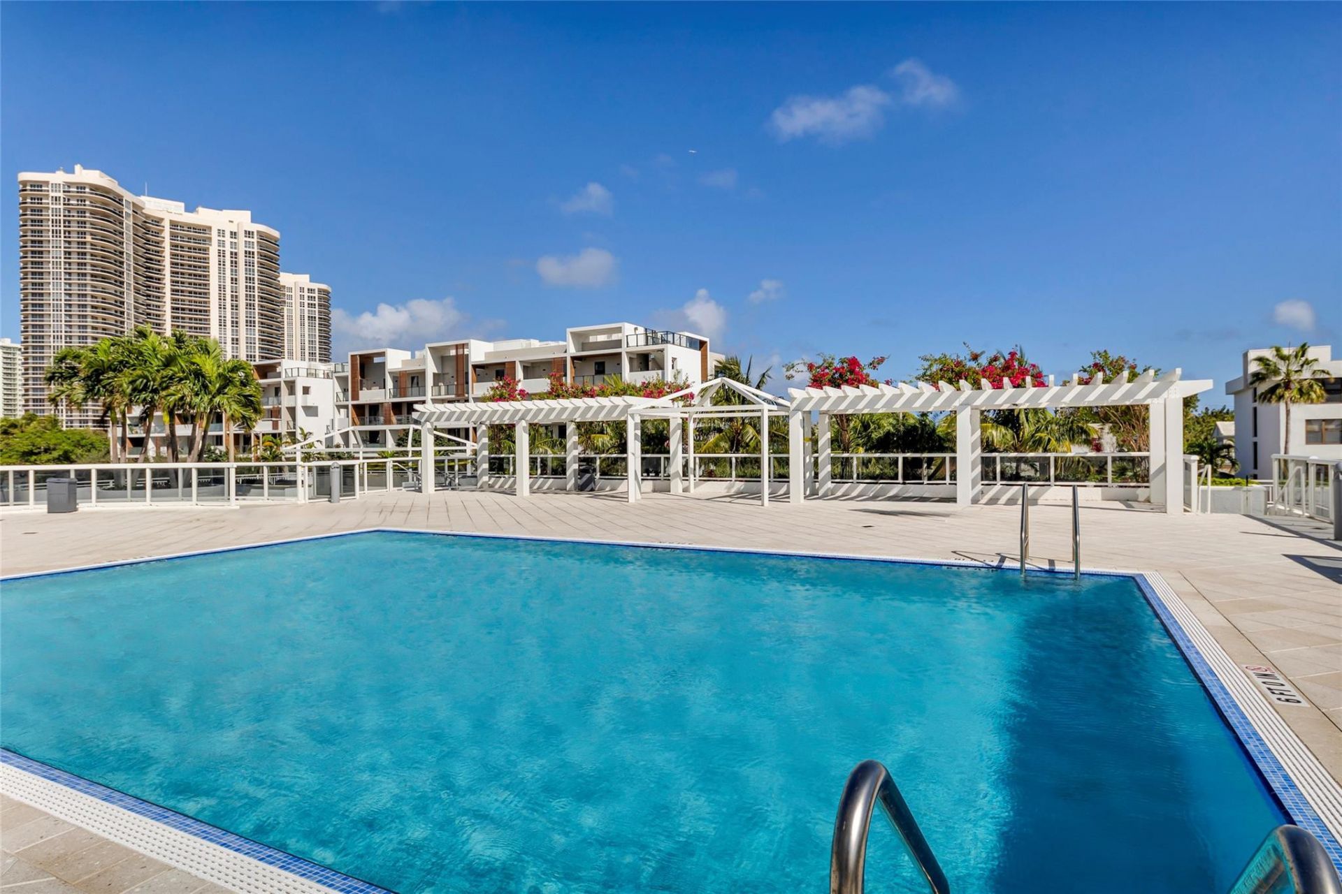 3015 N Ocean Boulevard, Unit 9C, Fort Lauderdale, FL 33308 Photo