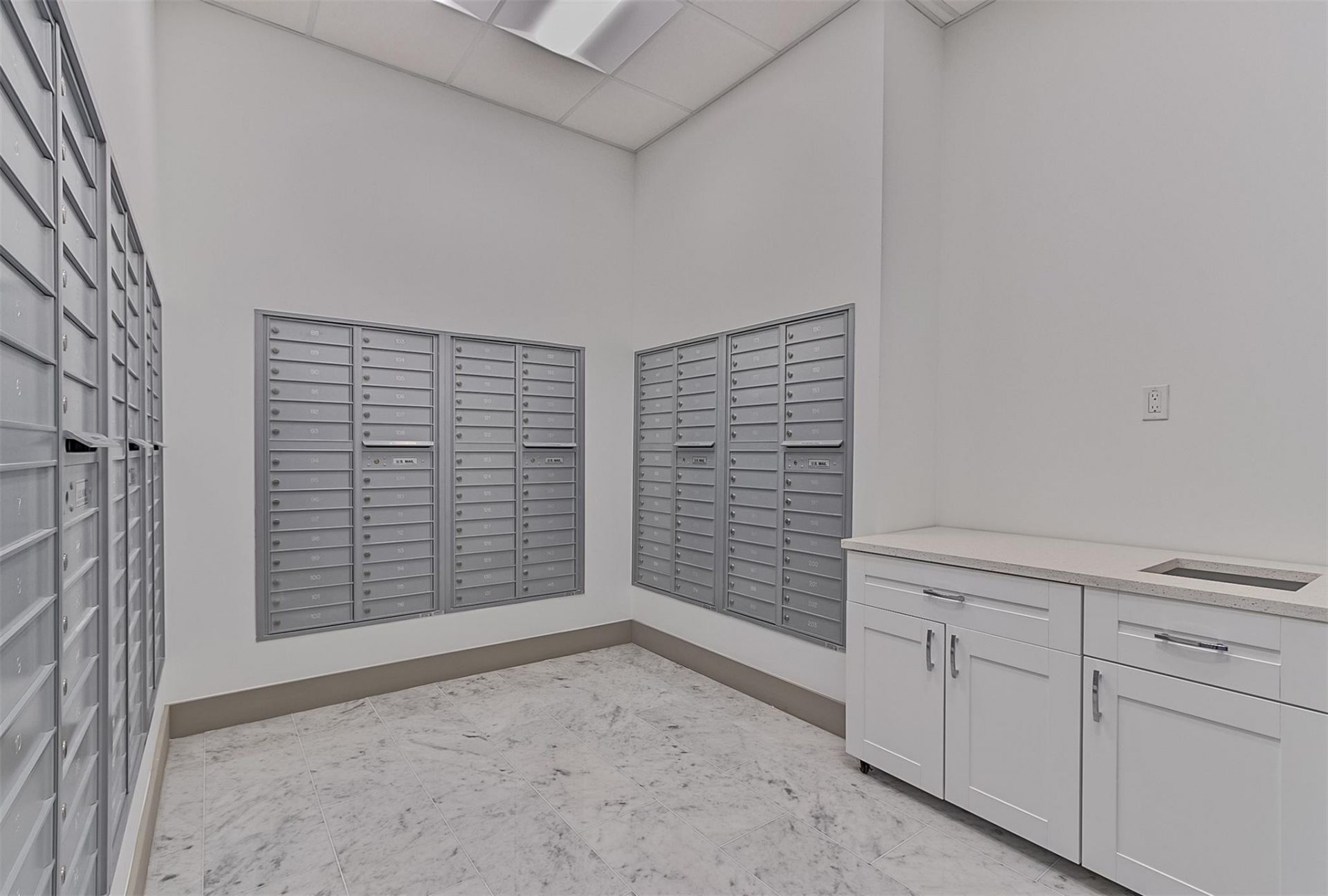 3015 N Ocean Boulevard, Unit 9C, Fort Lauderdale, FL 33308 Photo