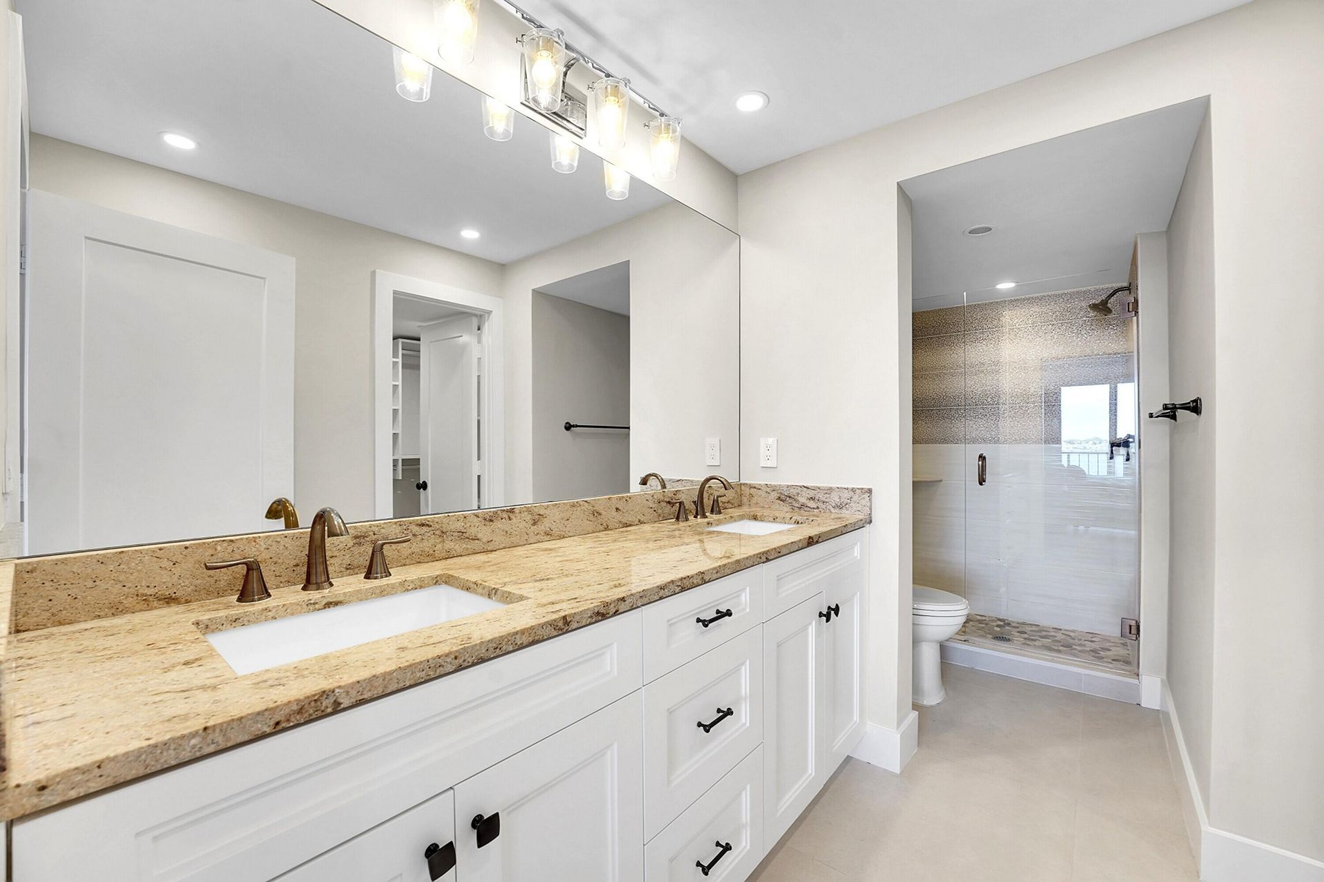 134 Lakeshore Drive, Unit 316, North Palm Beach, FL 33408 Photo