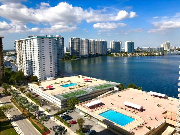250 174th St, Unit 1810, Sunny Isles Beach, FL 33160