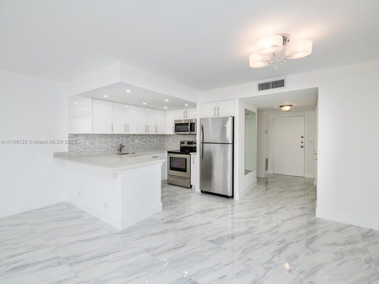 250 174th St, Unit 1810, Sunny Isles Beach, FL 33160 Photo