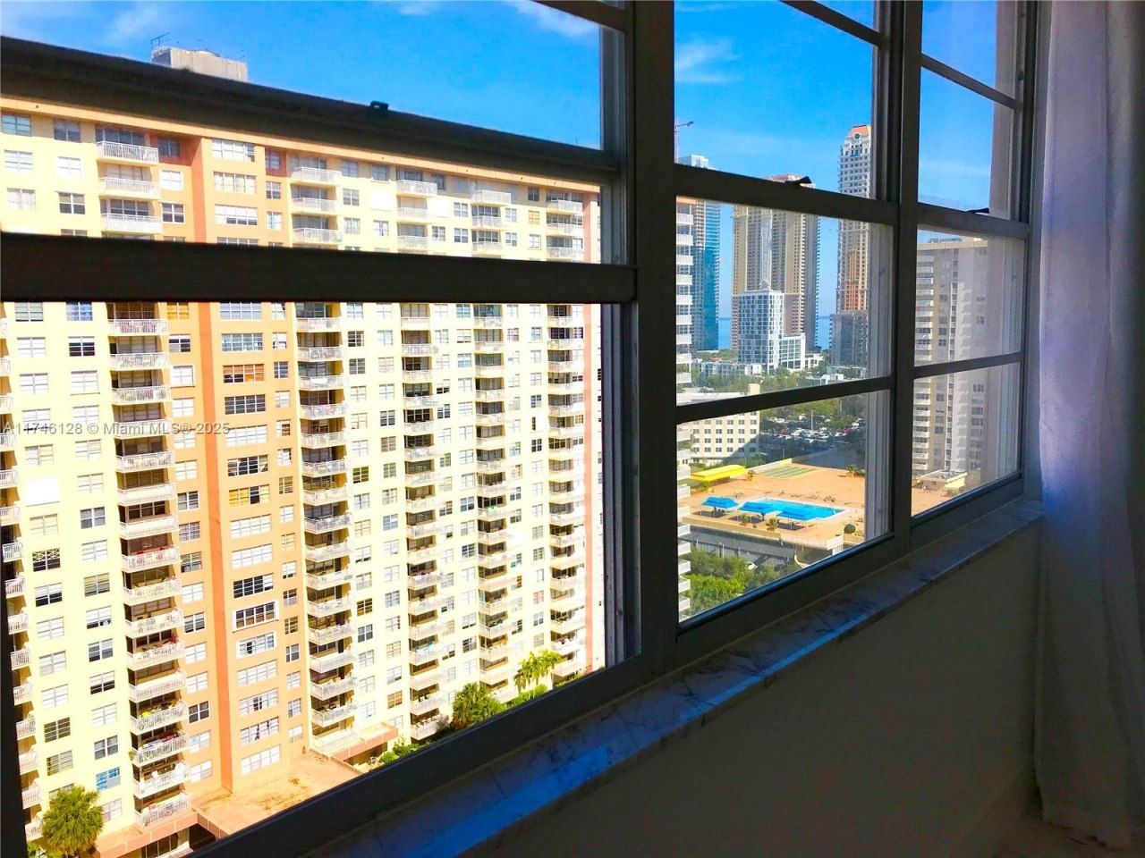 250 174th St, Unit 1810, Sunny Isles Beach, FL 33160 Photo