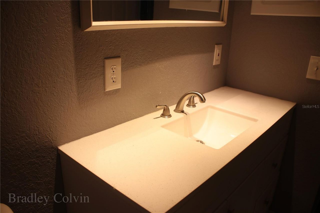 921 Faith Circle E, Unit 40, Bradenton, FL 34212 Photo