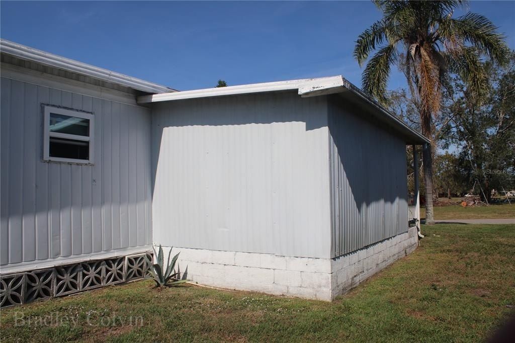 921 Faith Circle E, Unit 40, Bradenton, FL 34212 Photo