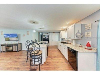 921 Faith Circle E, Unit 40, Bradenton, FL 34212 Photo