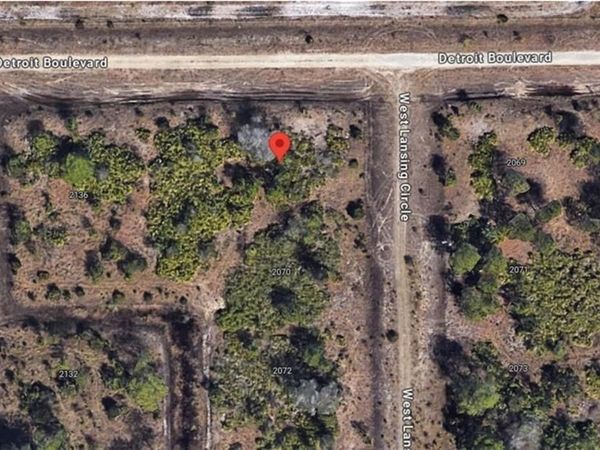 2084 West Lansing CIR, ALVA, FL 33920