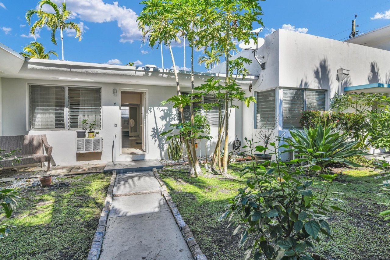 8430 Byron Avenue, Miami Beach, FL 33141 Photo