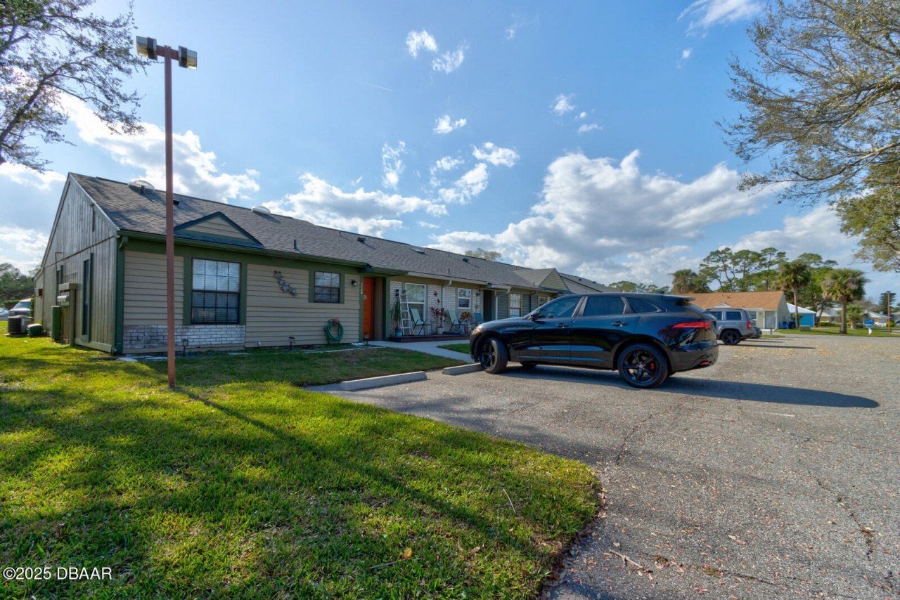 1140 Fairvilla Drive, New Smyrna Beach, FL 32168 Photo