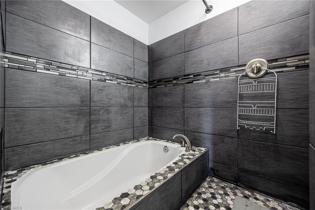 6136 Higgins Ave, Fort Myers, FL 33905 Photo