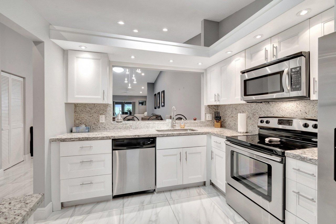 10927 Dolphin Palm Court, Unit A, Boynton Beach, FL 33437 Photo