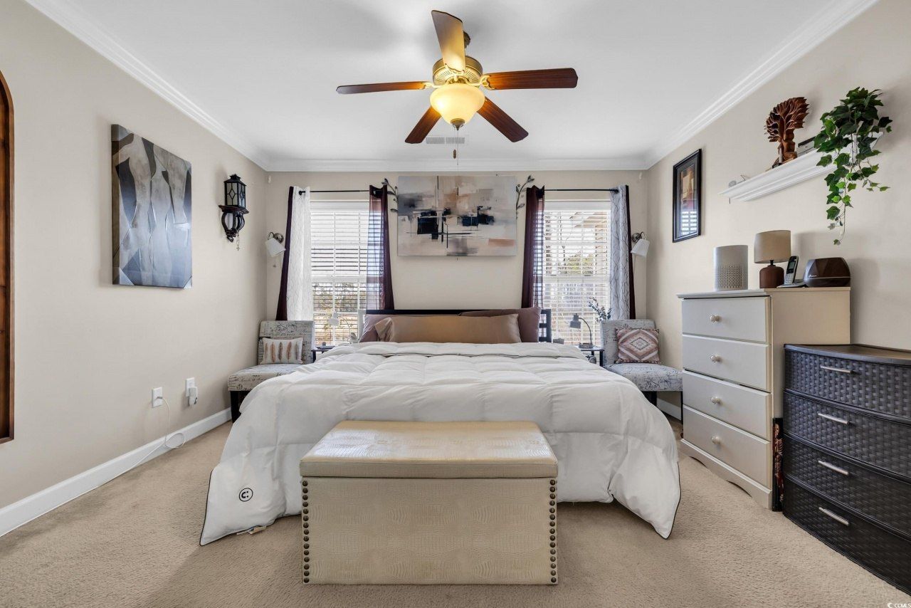 1040 Fairway Ln. Photo 14