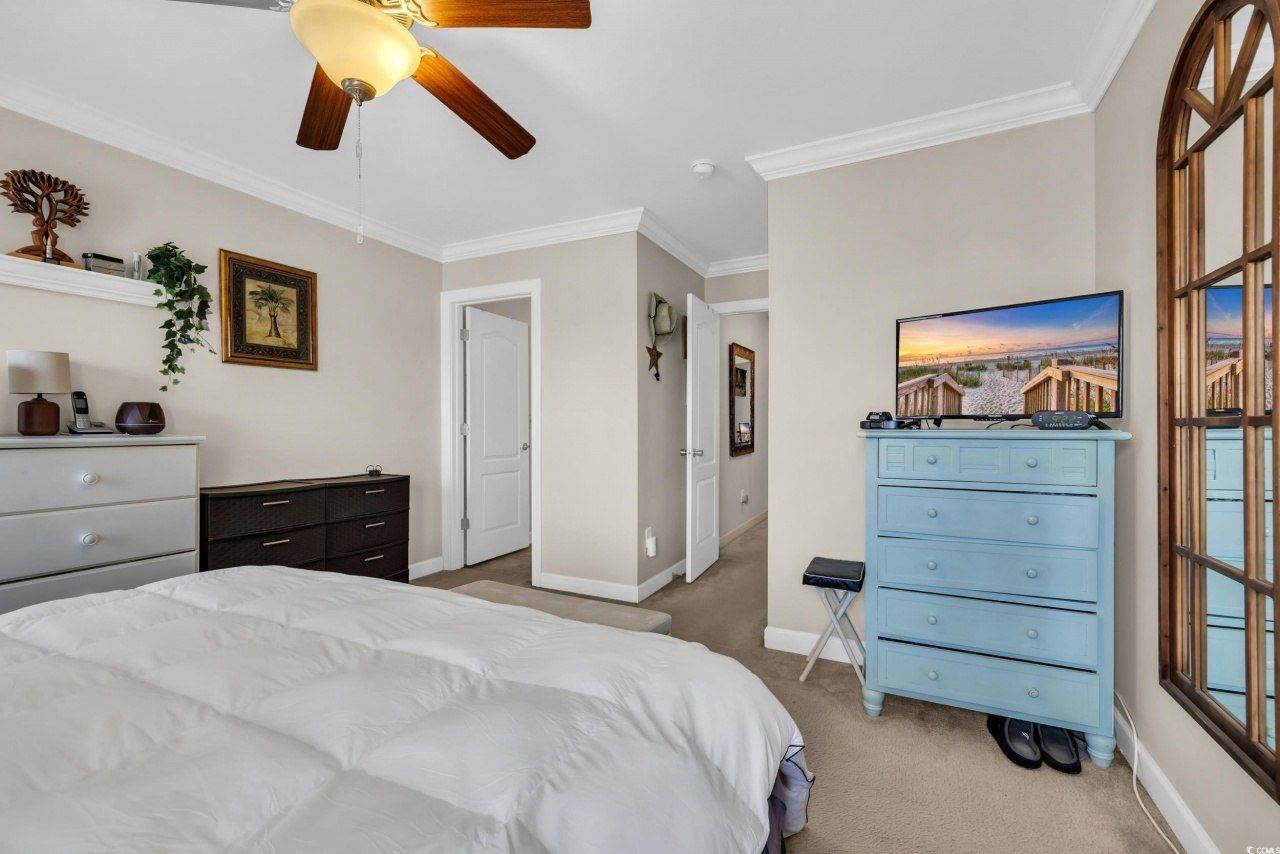 1040 Fairway Ln. Photo 15