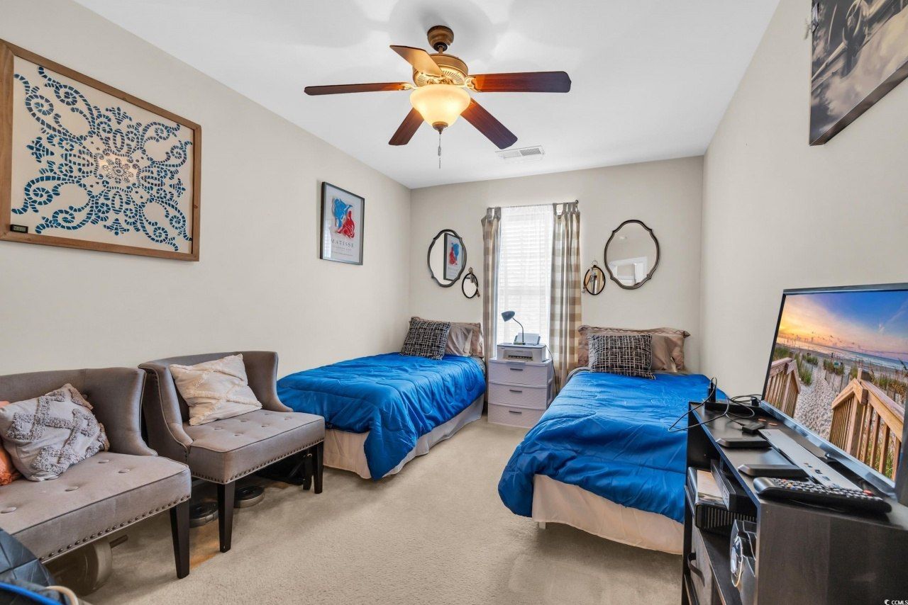 1040 Fairway Ln. Photo 21