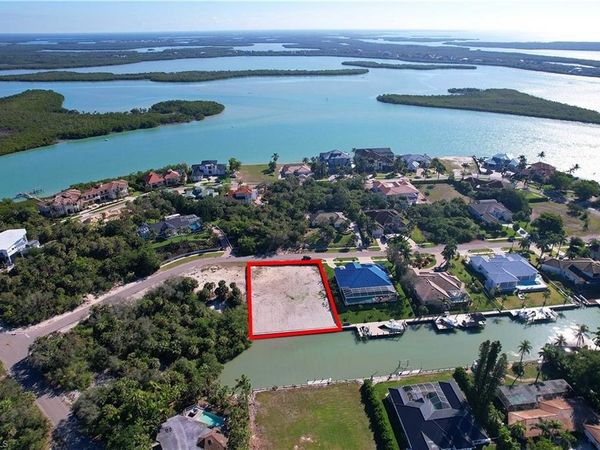 1115 Caxambas DR, MARCO ISLAND, FL 34145