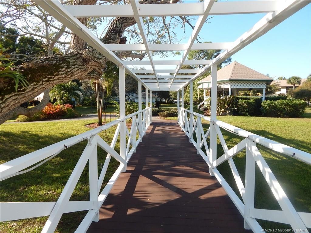 2950 SE Ocean Boulevard, Unit 128-5, Stuart, FL 34996 Photo