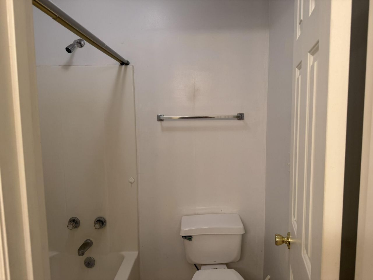 146 Lombardi Court Photo 16