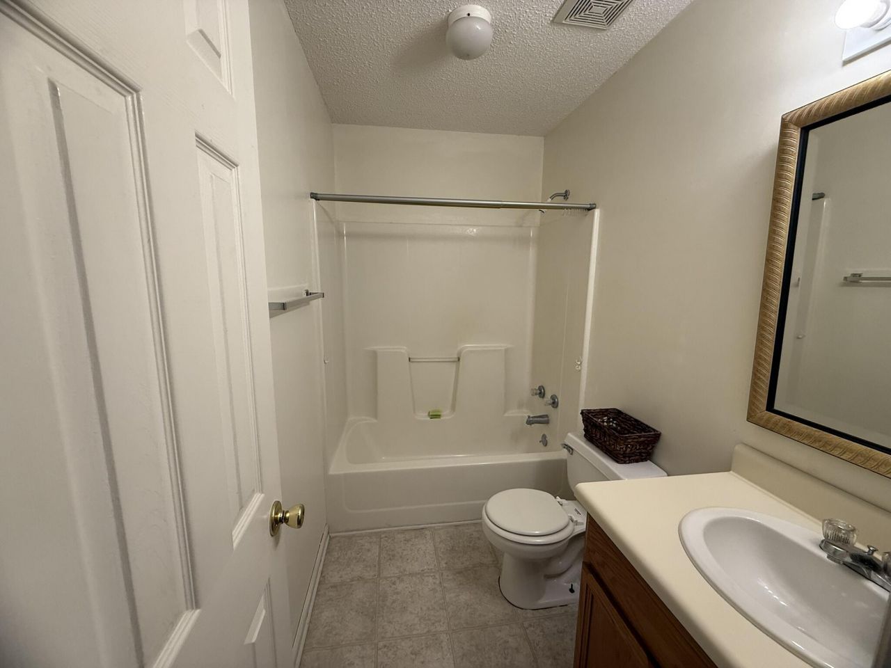 146 Lombardi Court Photo 23