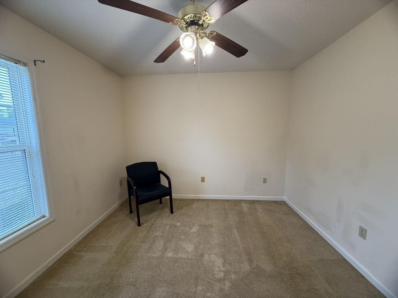 146 Lombardi Court Photo 24