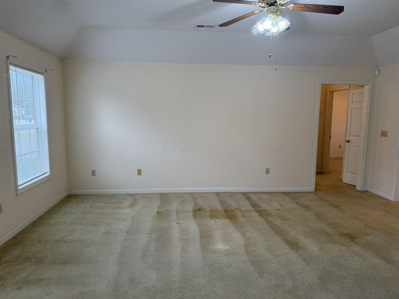 146 Lombardi Court Photo 4