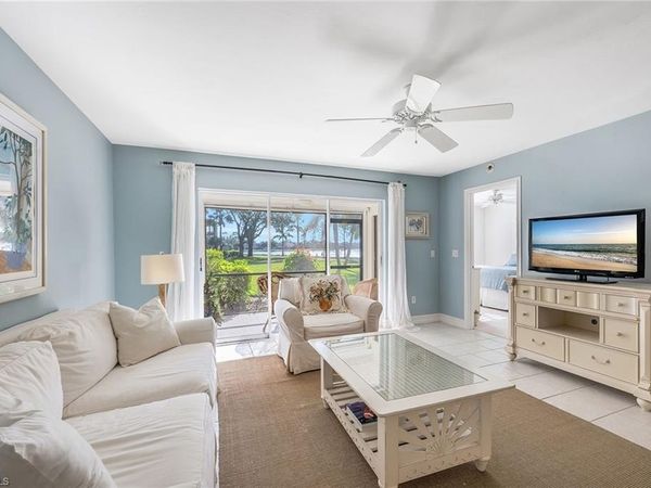 2922 Kings Lake BLVD, Unit 2922, NAPLES, FL 34112