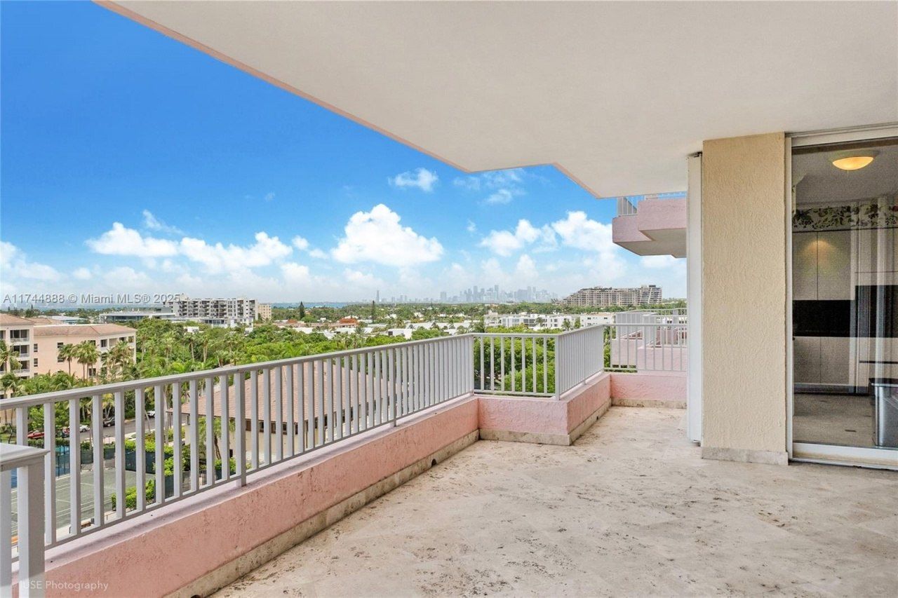785 Crandon Blvd, Unit 705/805, Key Biscayne, FL 33149 Photo