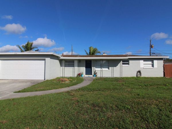 290 Eyre Avenue, Merritt Island, FL 32953