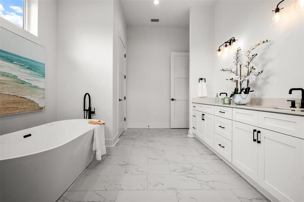 597 Buttonwood Drive, Longboat Key, FL 34228 Photo