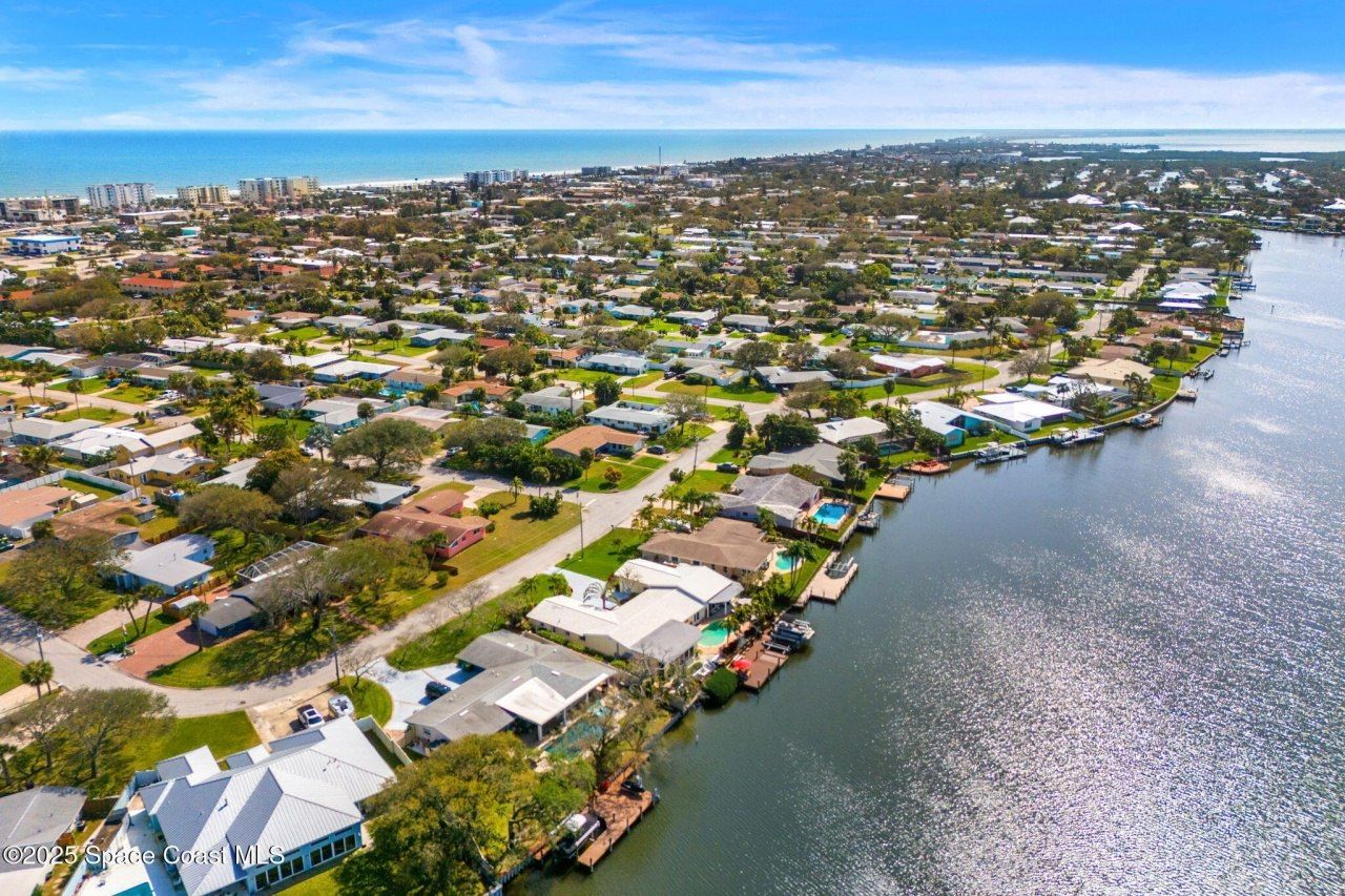 561 Capri Road, Cocoa Beach, FL 32931 Photo