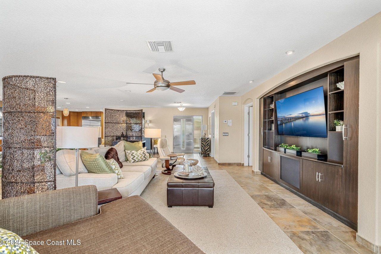 561 Capri Road, Cocoa Beach, FL 32931 Photo