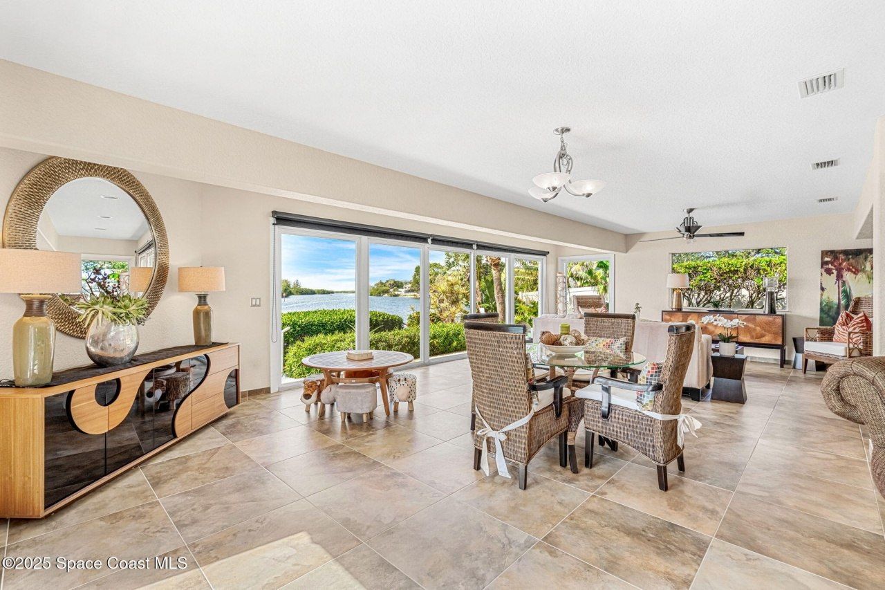 561 Capri Road, Cocoa Beach, FL 32931 Photo