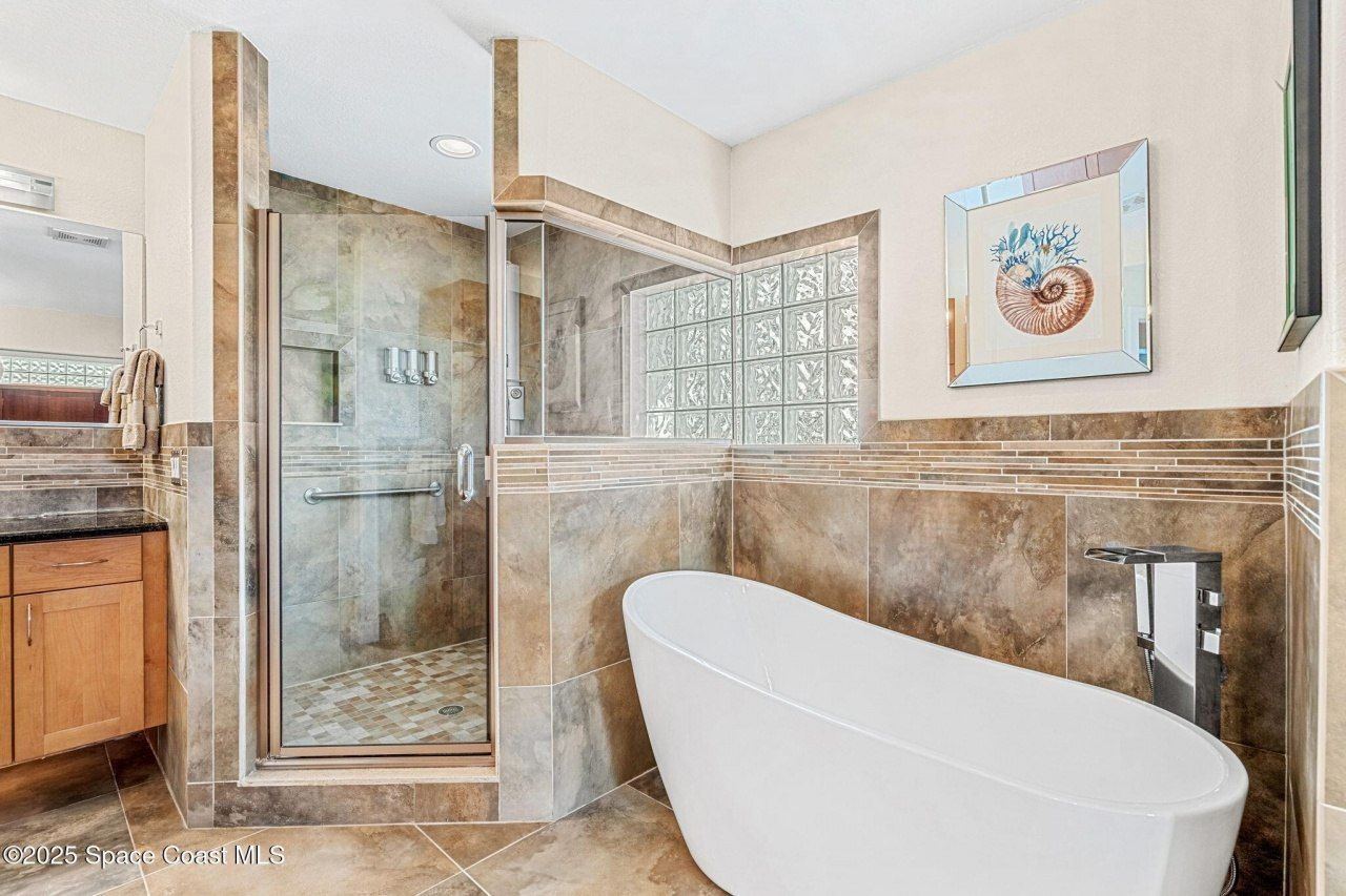 561 Capri Road, Cocoa Beach, FL 32931 Photo