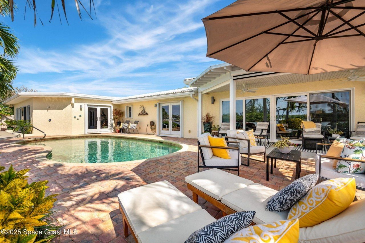 561 Capri Road, Cocoa Beach, FL 32931 Photo