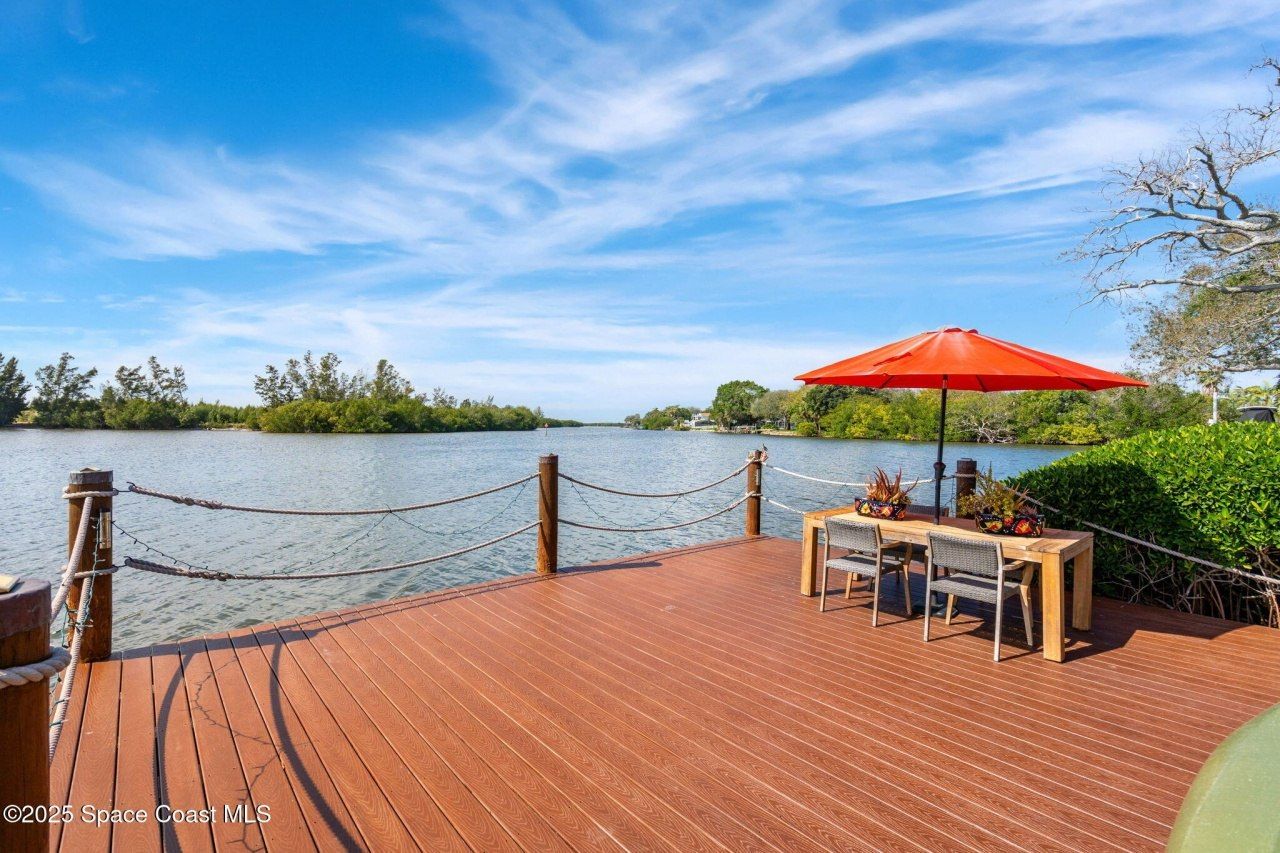 561 Capri Road, Cocoa Beach, FL 32931 Photo