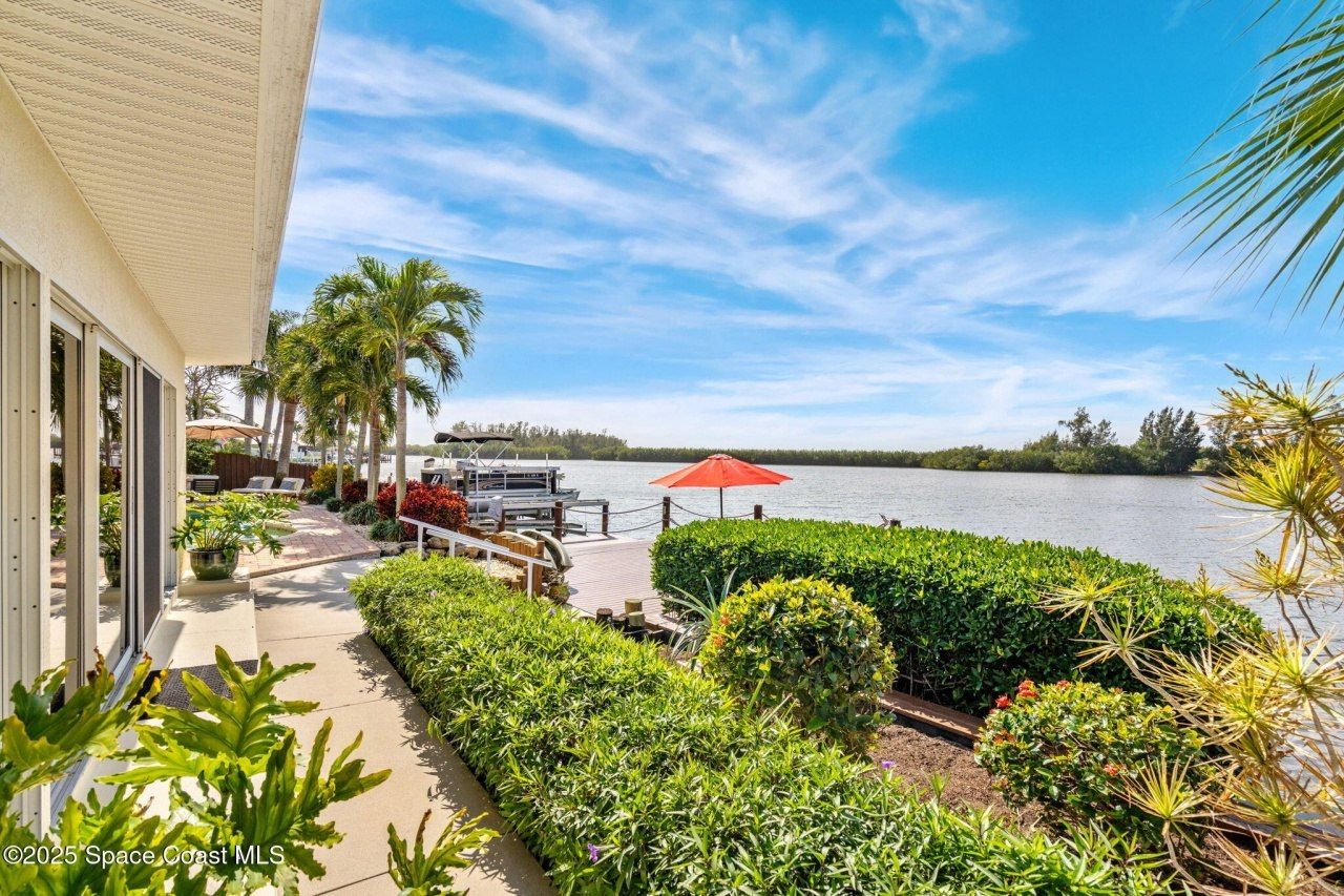 561 Capri Road, Cocoa Beach, FL 32931 Photo