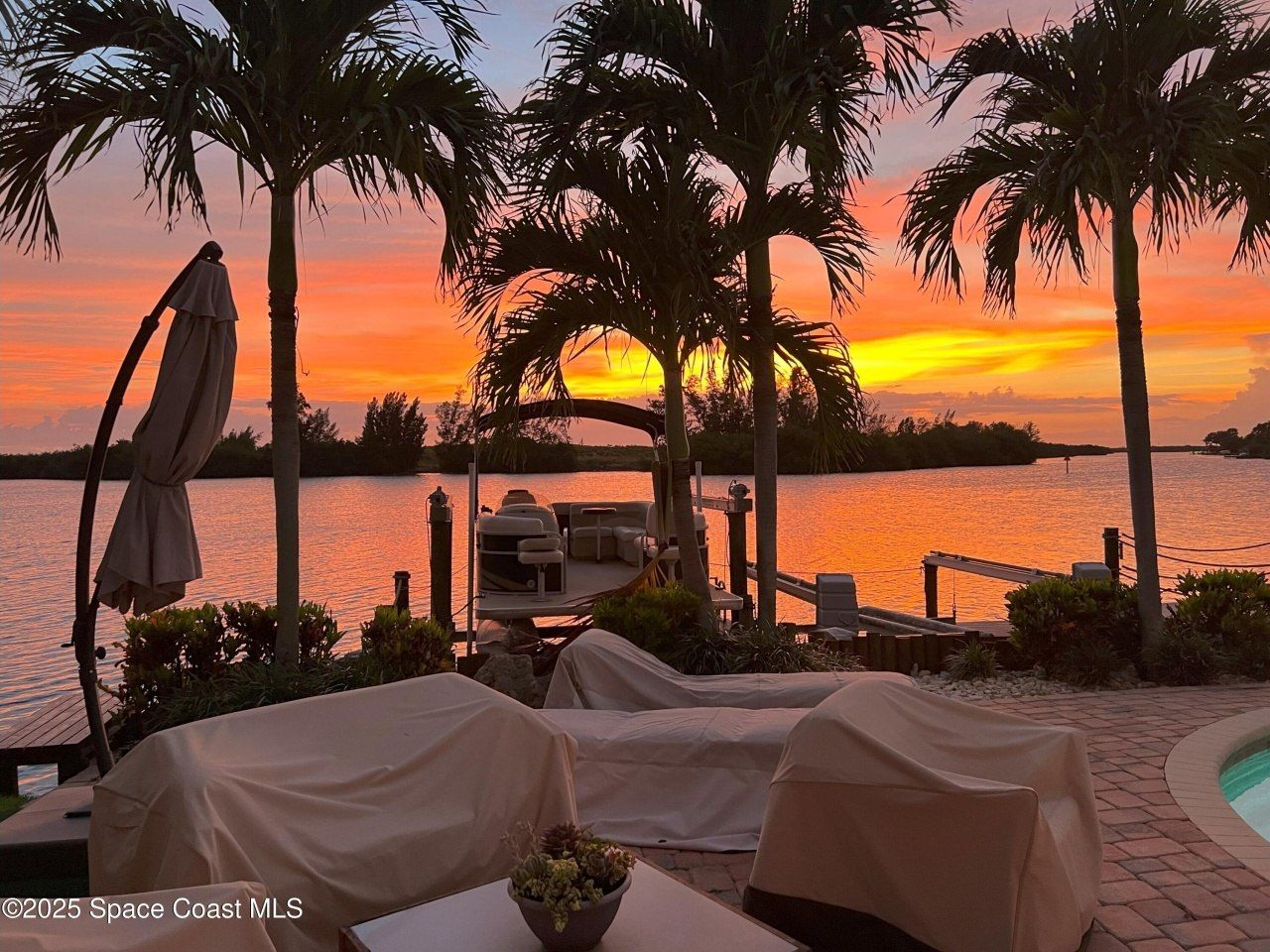 561 Capri Road, Cocoa Beach, FL 32931 Photo