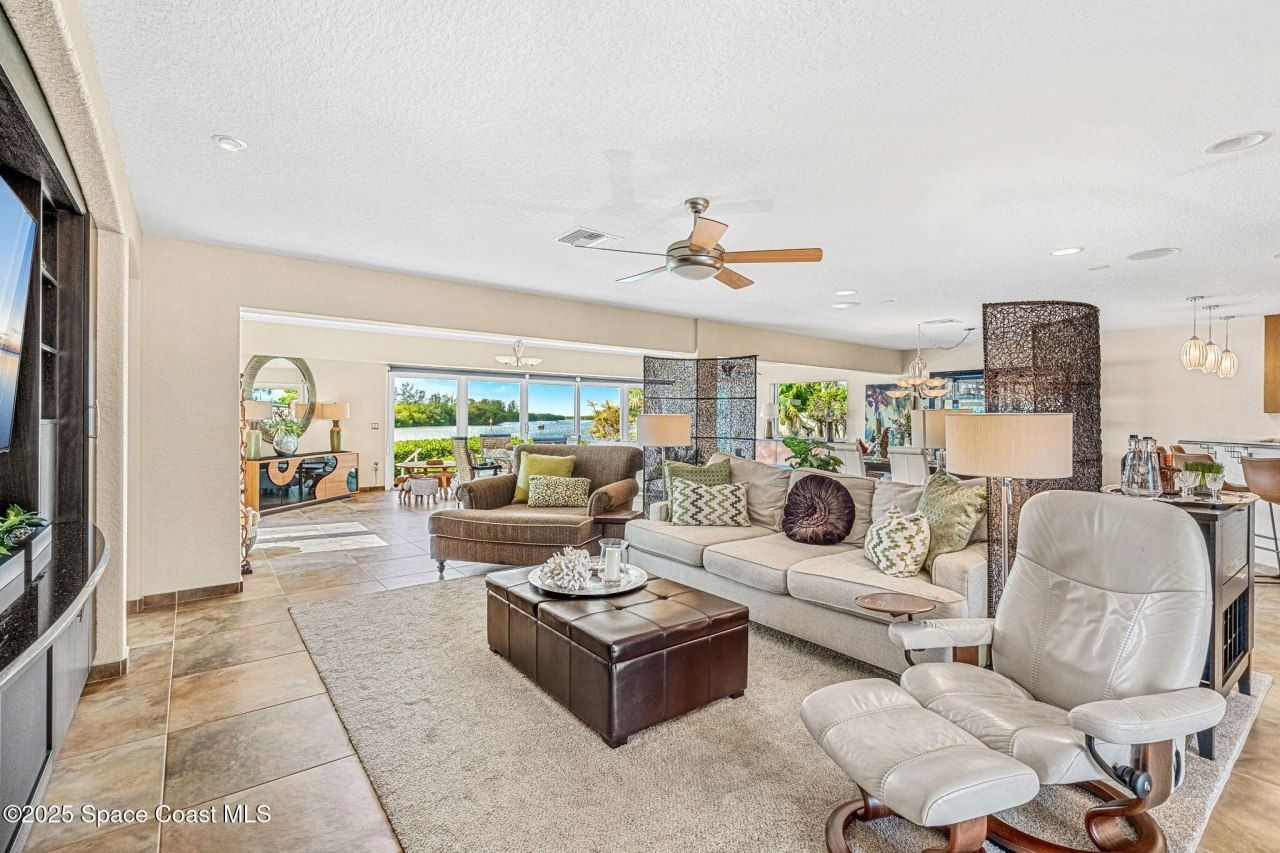 561 Capri Road, Cocoa Beach, FL 32931 Photo