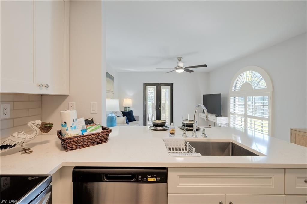 655 8th Ave S, Unit 3, Naples, FL 34102 Photo