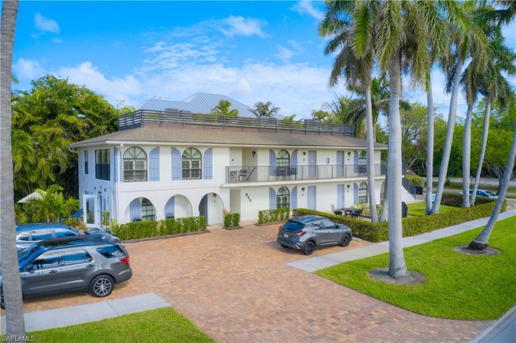 655 8th Ave S, Unit 3, Naples, FL 34102 Photo