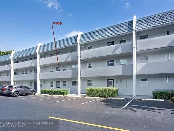 7837 Golf Circle Dr, Unit 209, Margate, FL 33063