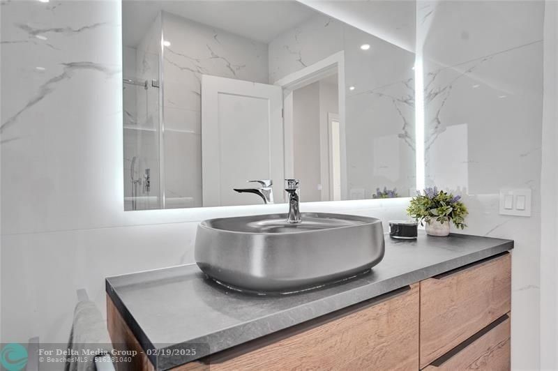 4030 Bayview Drive, Fort Lauderdale, FL 33308 Photo