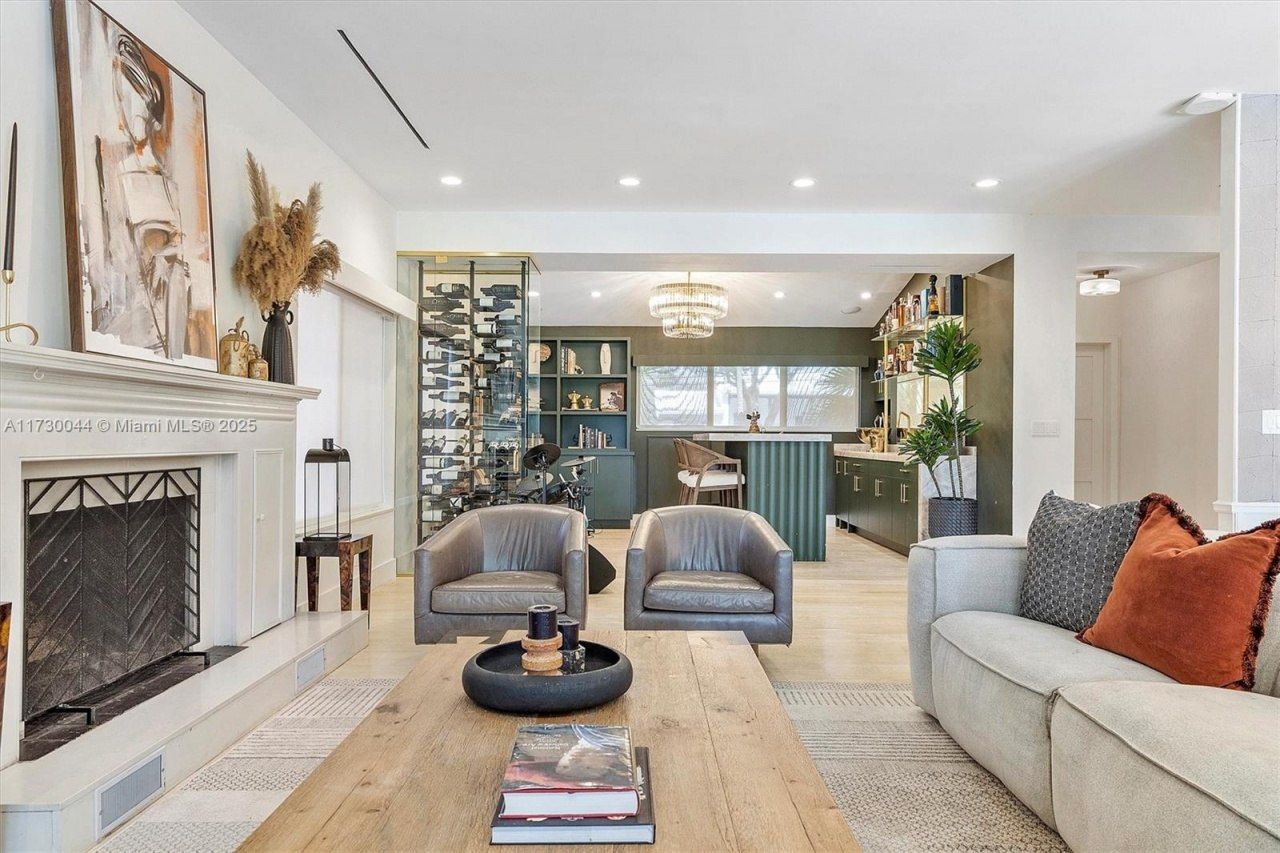 652 NE 105th St, Miami Shores, FL 33138 Photo