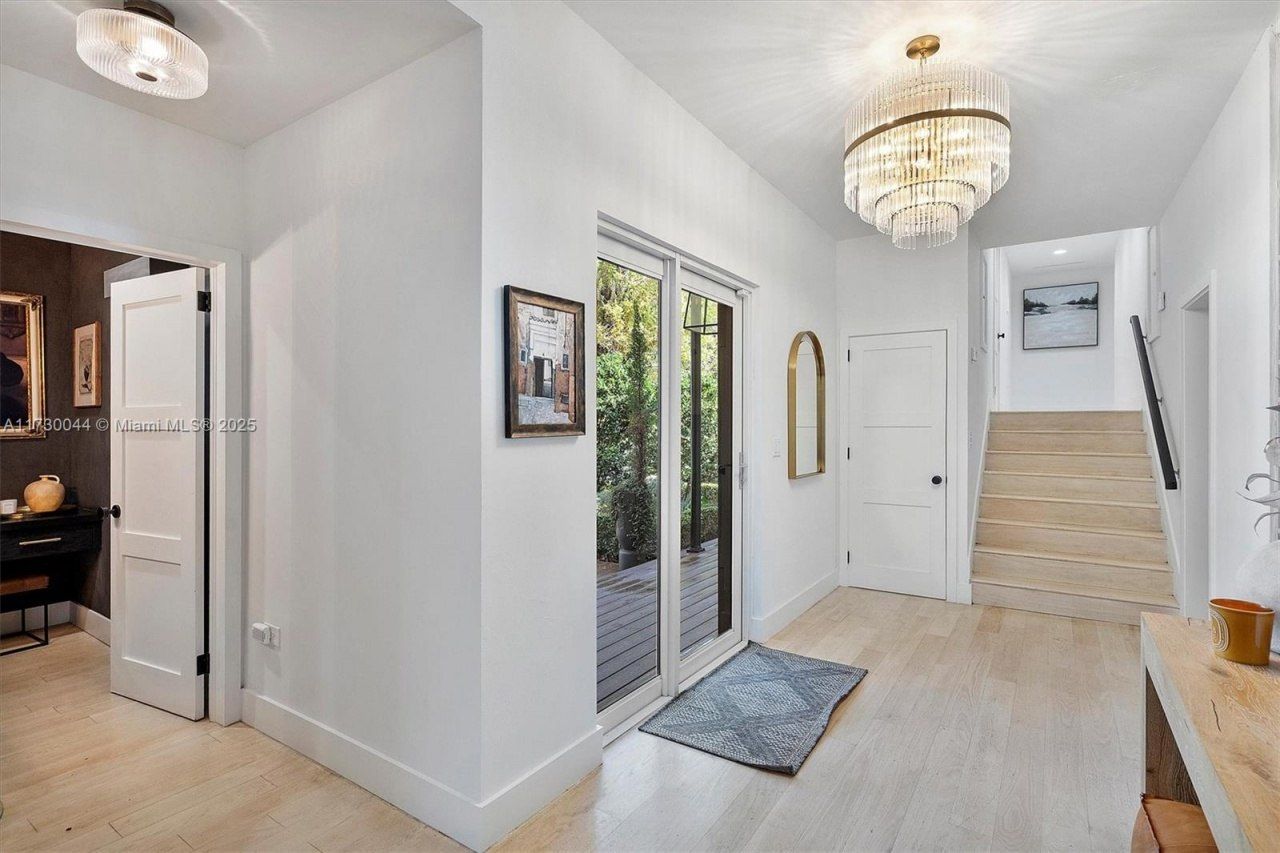 652 NE 105th St, Miami Shores, FL 33138 Photo